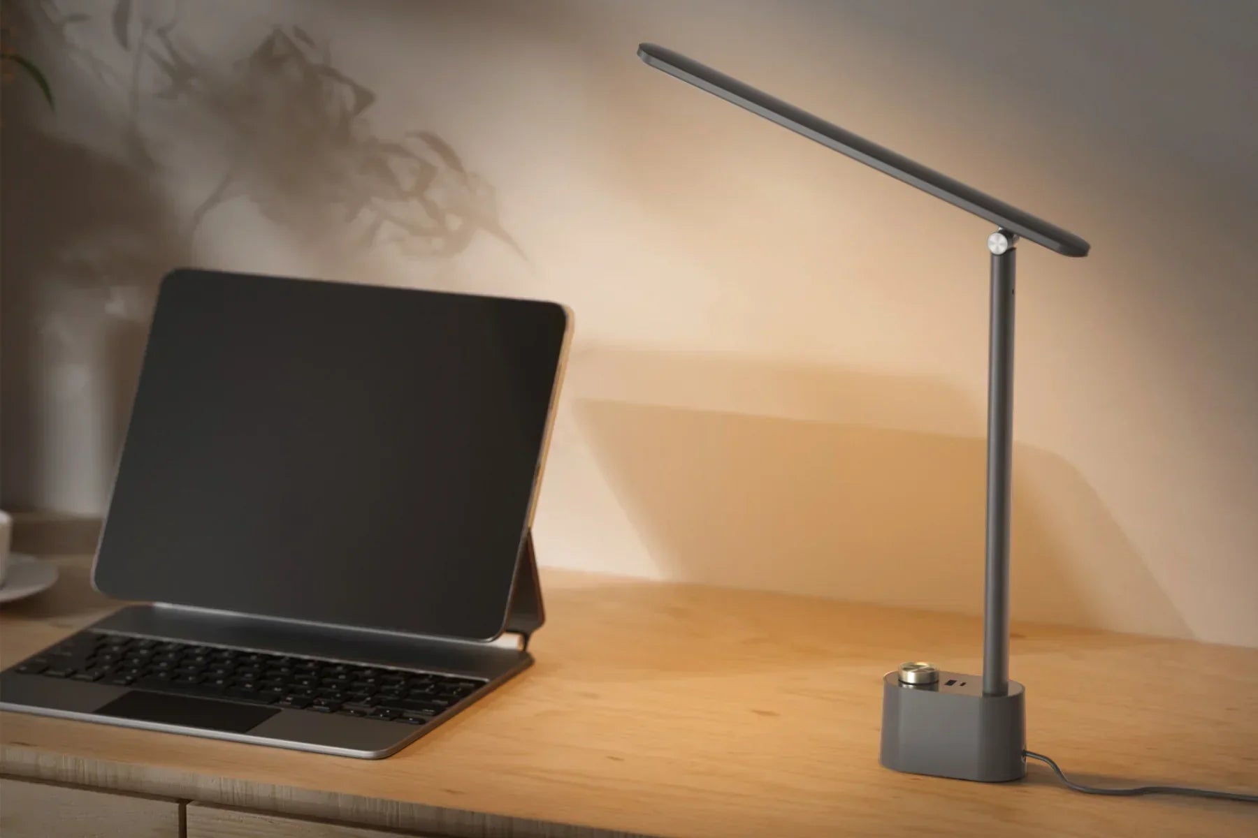 Honeywell HWT-H01 Desk Lamp Review: Full-Spectrum Lighting Meets Sleek Design