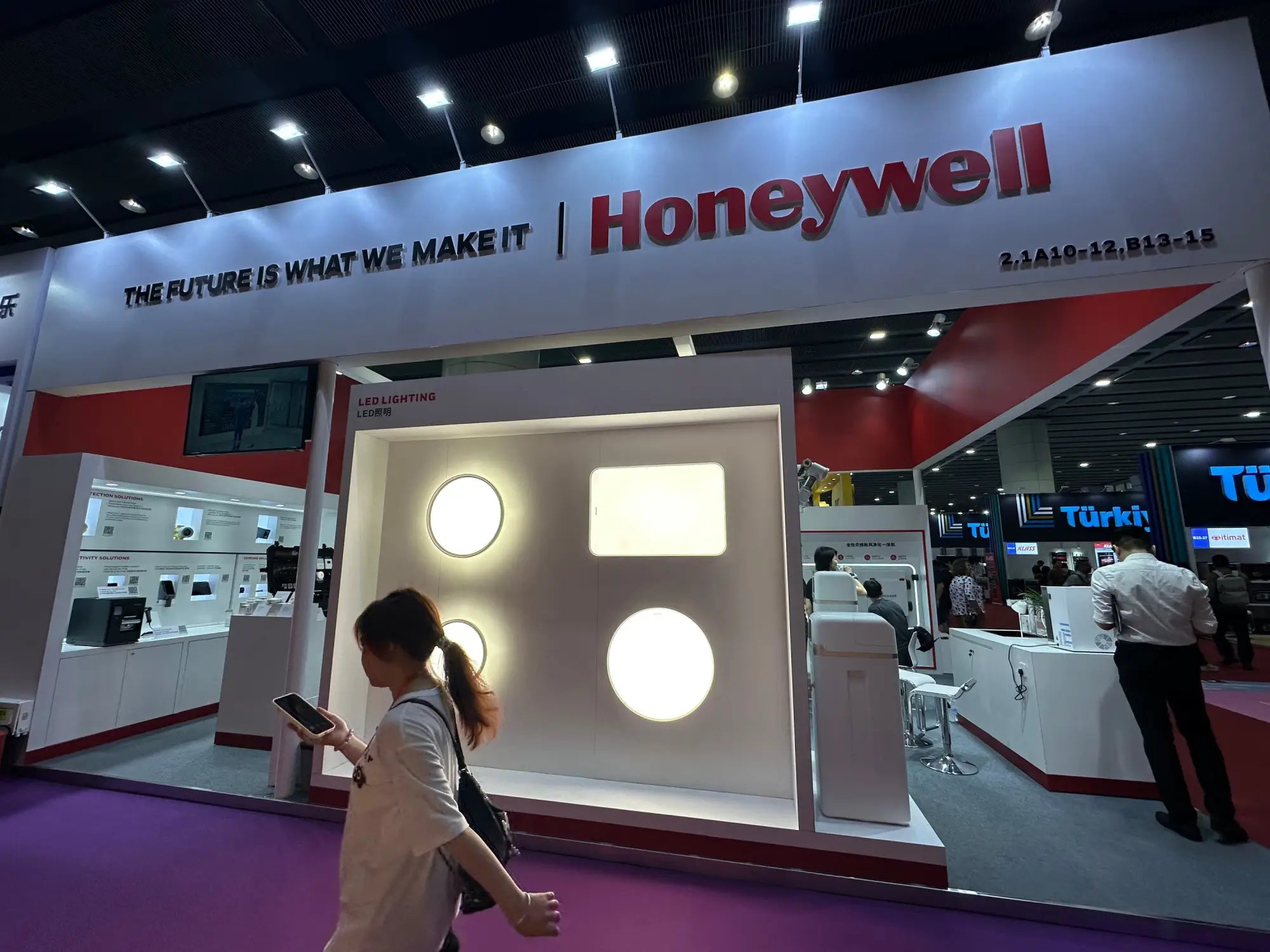 Honeywell Smart Lighting Shines Again at the 2025 Canton Fair