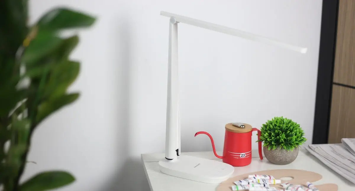 Review of Honeywell HWT-H2: A Cost-Effective Desk Lamp That Improves Everyday Living