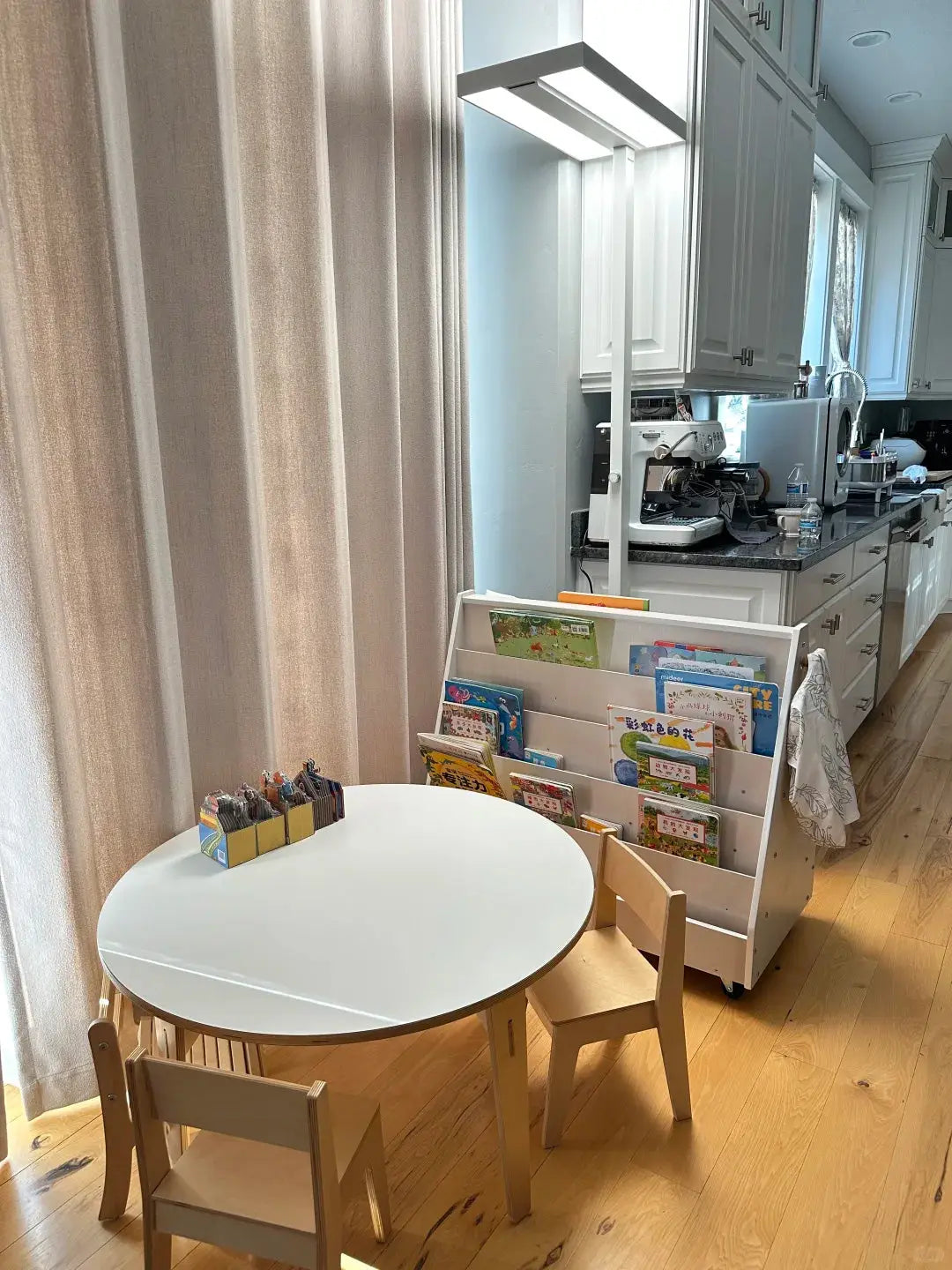 ESPECIAL MAKER: $100 DE DESCUENTO EN ILUMINA AL MAKER QUE HAY EN TI - Honeywell 02E Lámpara de Piso