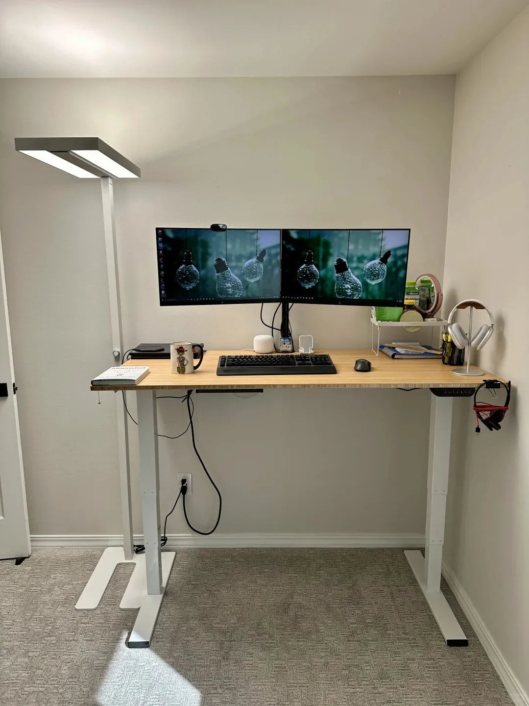 Floor Lamps for Home Offices: Boost Productivity