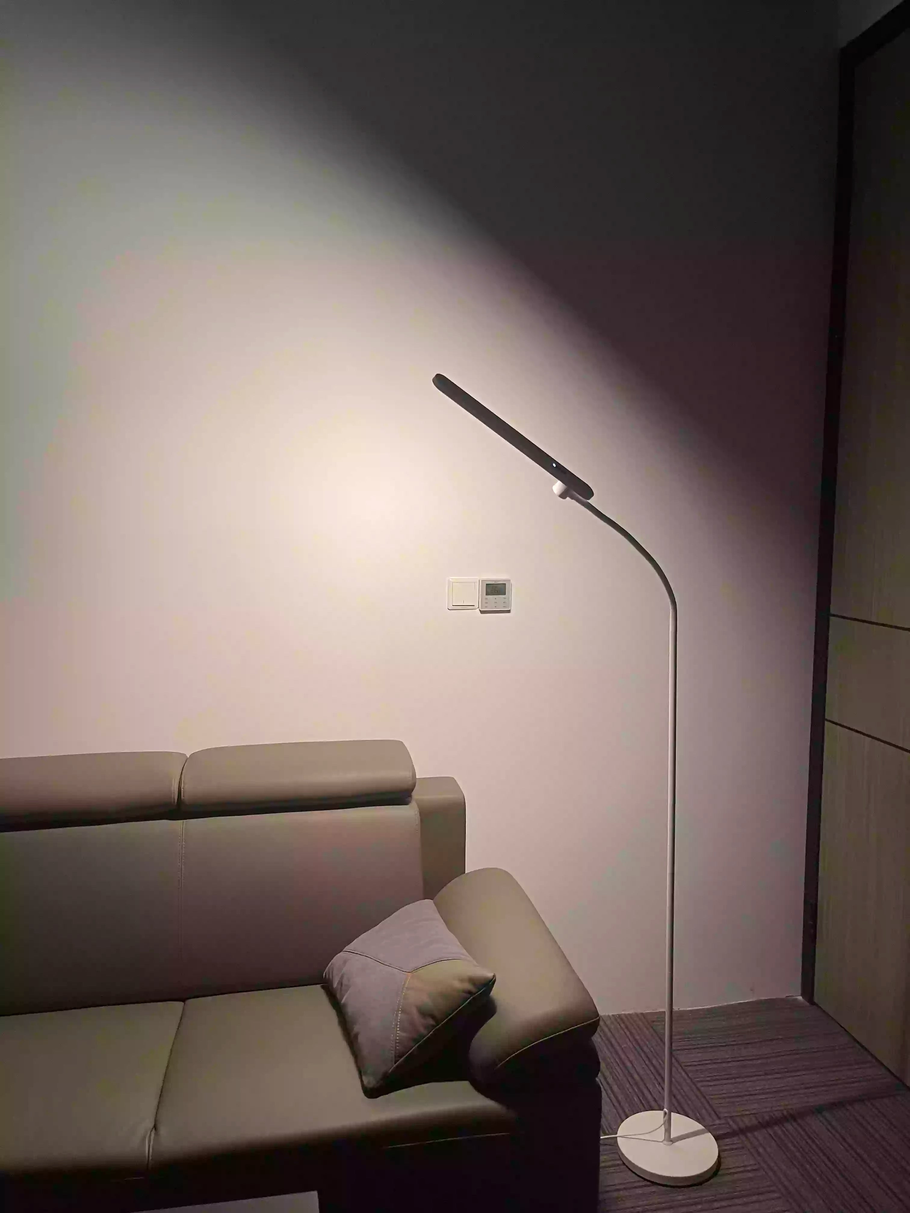 Floor Lamps for Home Offices: Boost Productivity