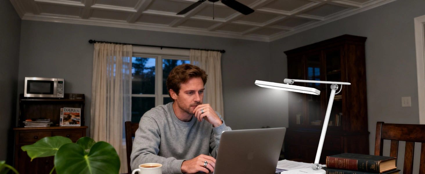 Verstellbare Honeywell Schreibtischlampe fürs Homeoffice – ideales Beleuchtungsgeschenk für Freunde im Remote-Arbeiten